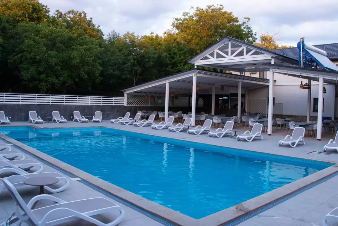 Piscină